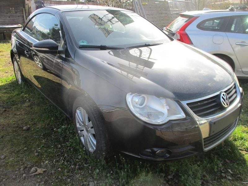 Gebraucht VW Eos 122 PS (89 kW) 2009 Deep black perleffekt Cabrio