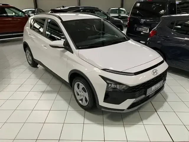 Neu Hyundai Bayon Select 101 PS (74 kW) 2025 Weiss SUV
