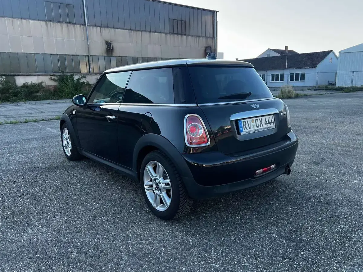 Usata Mini Cooper 122 CV (89 kW) 2011 Nero Utilitaria