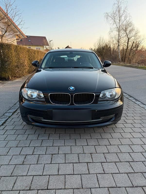 Gebraucht BMW 118 2011 Schwarz Kleinwagen