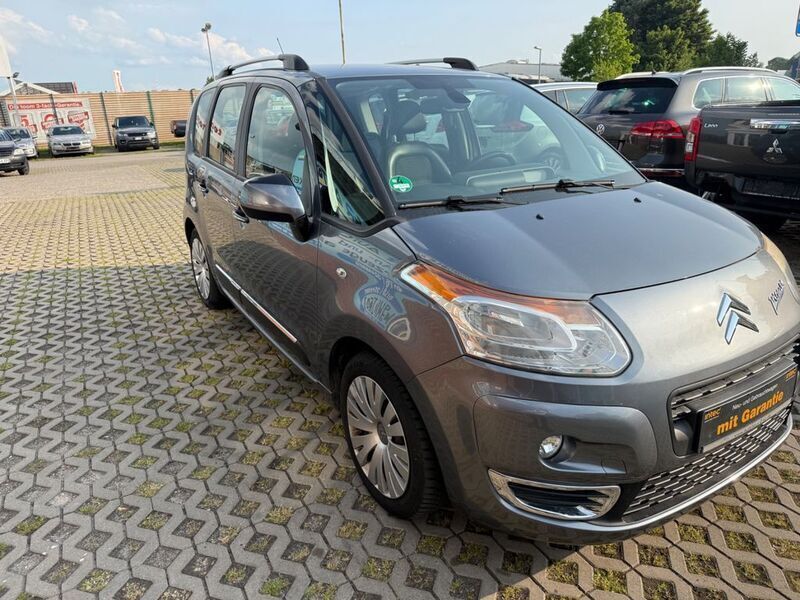 Grau Gebraucht 2009 Citroën C3 Picasso Exclusive Van / Kleinbus | 3.999 € (Fairer Preis) - Bild 1/4