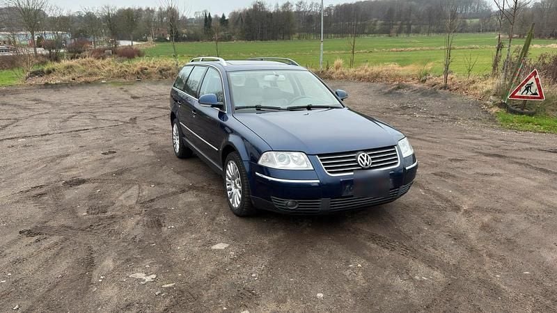 Gebraucht VW Passat Highline 136 PS (100 kW) 2004 Blau Kombi