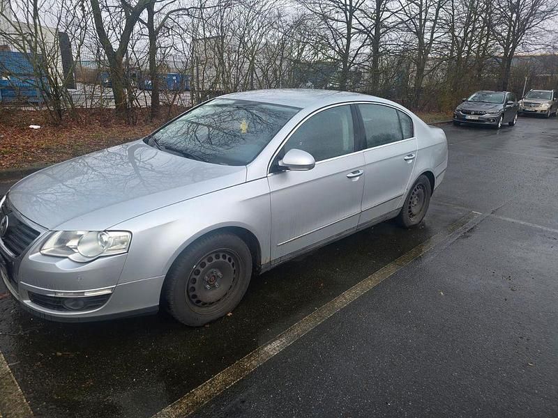Gebraucht VW Passat 116 PS (85 kW) 2007 Silber Limousine