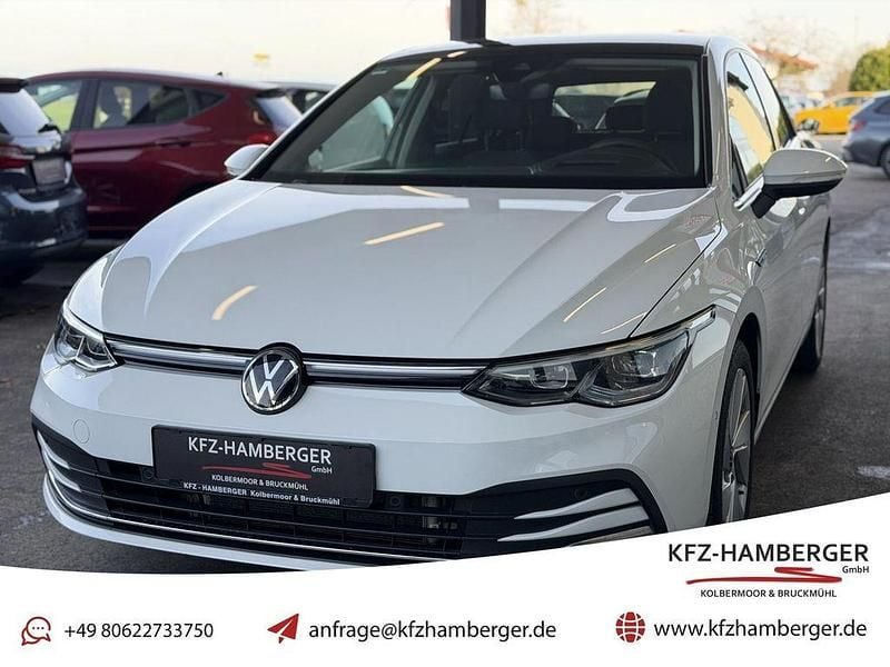 Weiß Gebraucht 2022 VW Golf VIII Style Limousine | 21.430 € (Fairer Preis) - Bild 1/4
