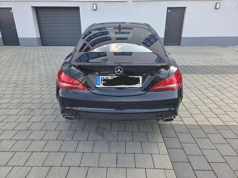 Gebraucht Mercedes CLA220 177 PS (130 kW) 2015 Schwarz Limousine