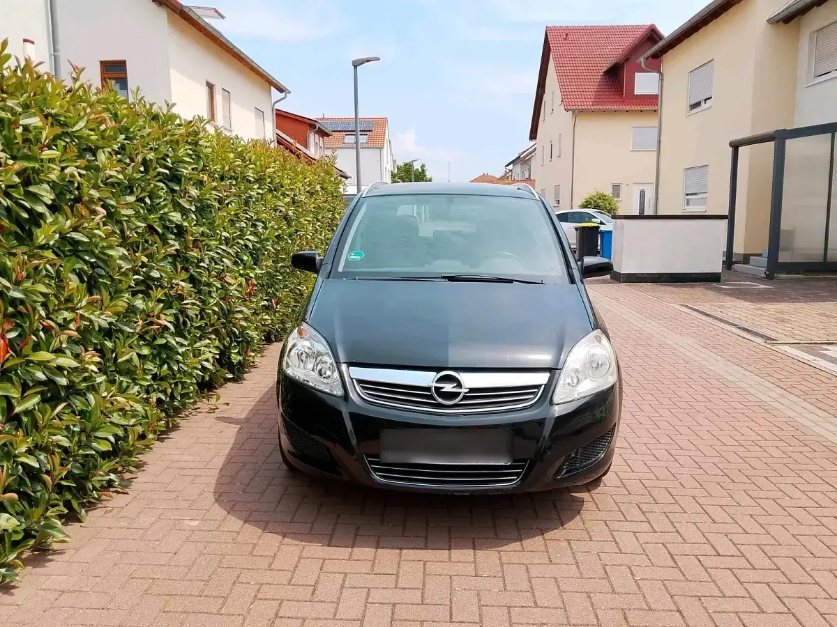 Gebraucht Opel Zafira 140 PS (102 kW) 2009 Schwarz Van / Kleinbus