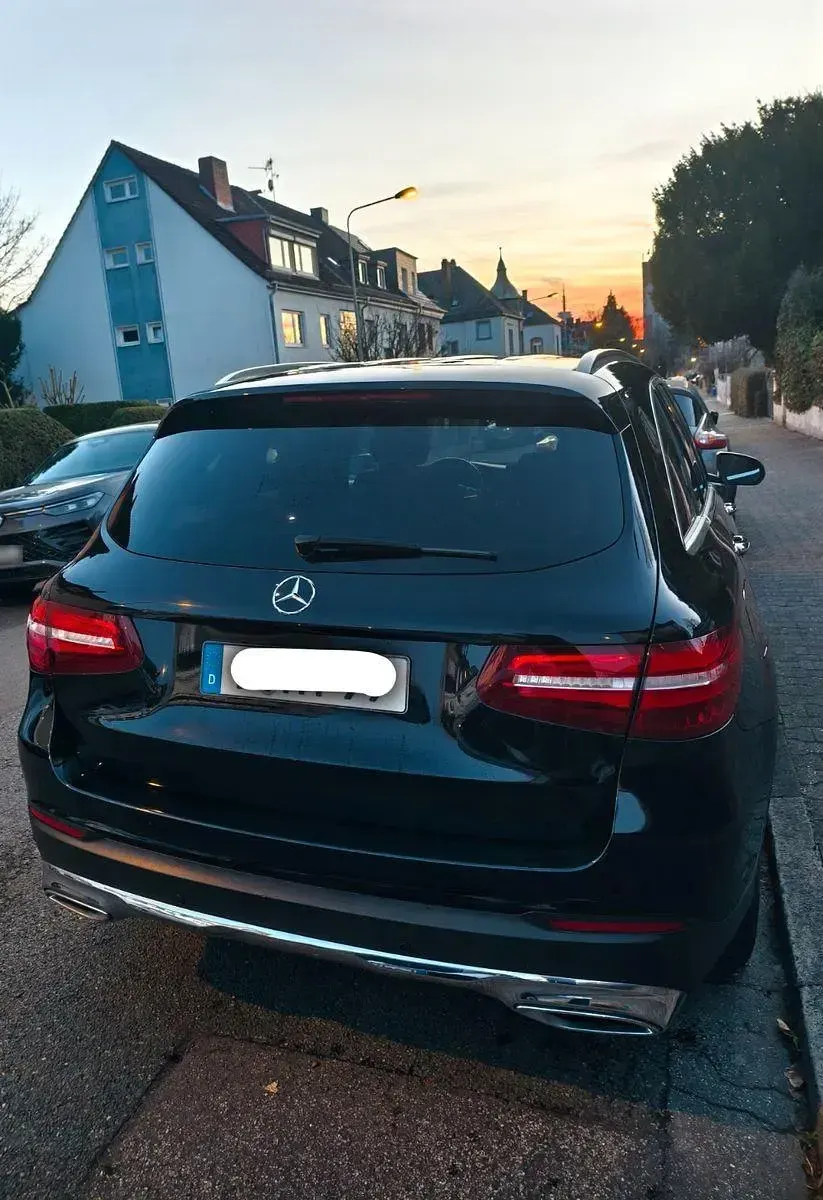 Gebraucht Mercedes GLC250 AMG 204 PS (150 kW) 2016 Schwarz SUV