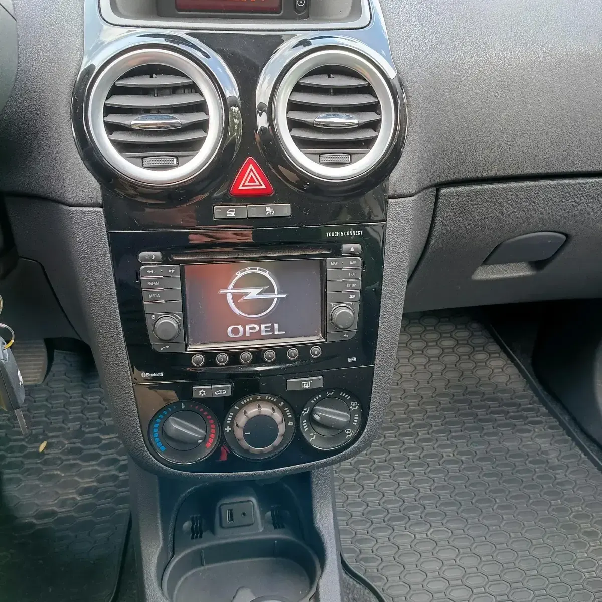 Gebraucht Opel Corsa 101 PS (74 kW) 2013 Kleinwagen