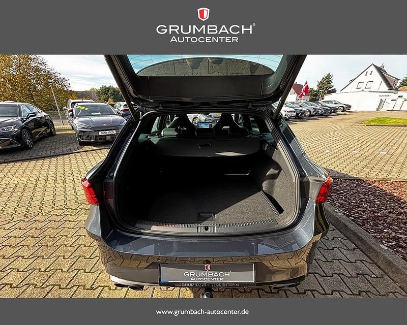 Neu Cupra Leon VZ 333 PS (244 kW) 2025 S7 magnetic tech metallic Kombi