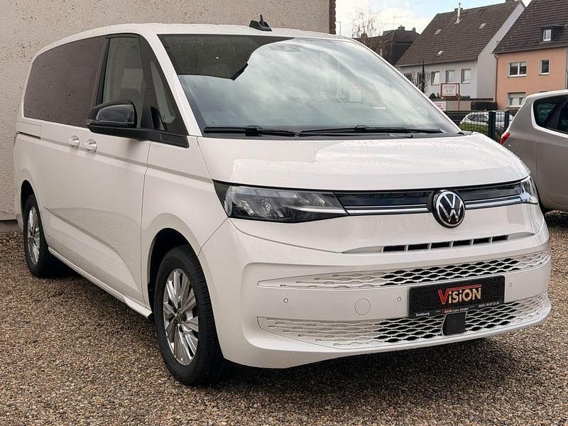 Usado VW Multivan Life 150 HP (110 kW) 2023 Branco Monovolume