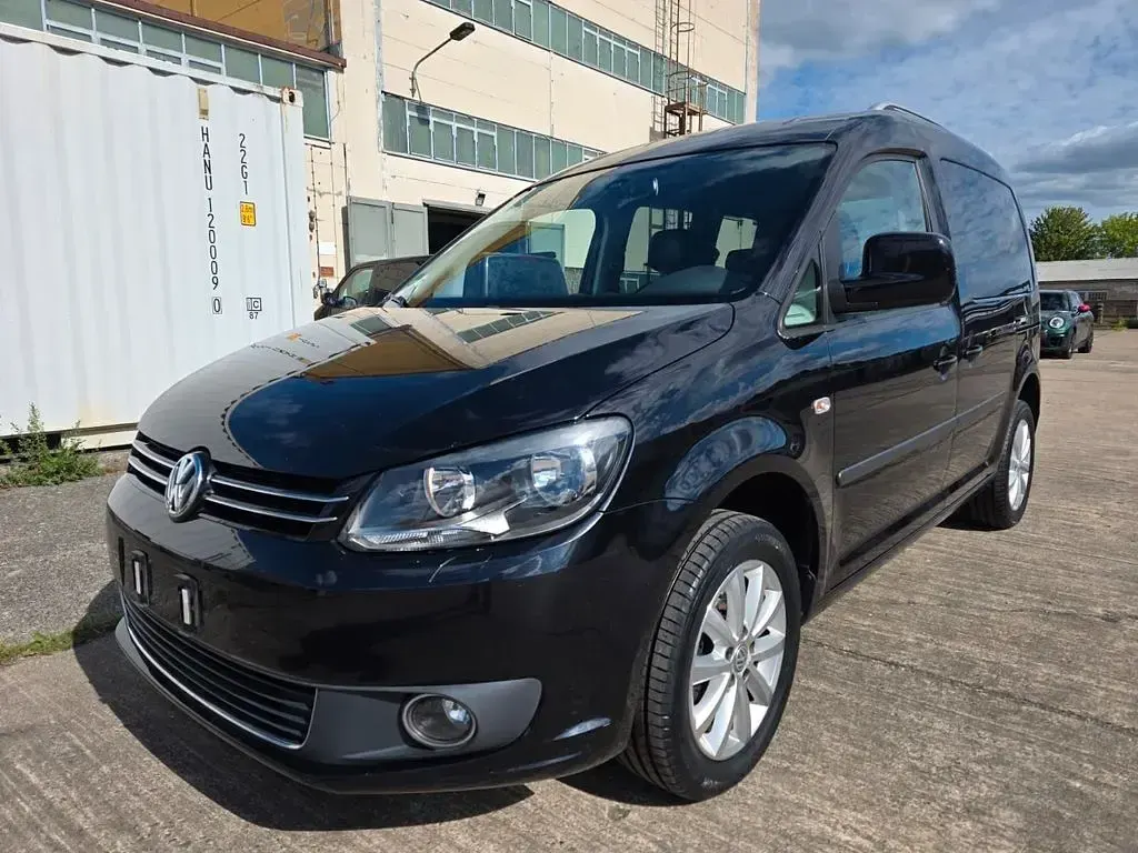 Usata VW Caddy Highline 140 CV (102 kW) 2015 Nero Monovolume