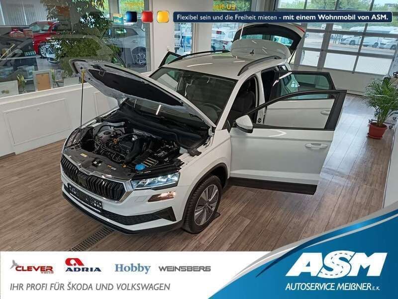 Moonweiss metallic Gebraucht 2023 Skoda Karoq Style SUV | 28.897 € (Superpreis) - Bild 1/4