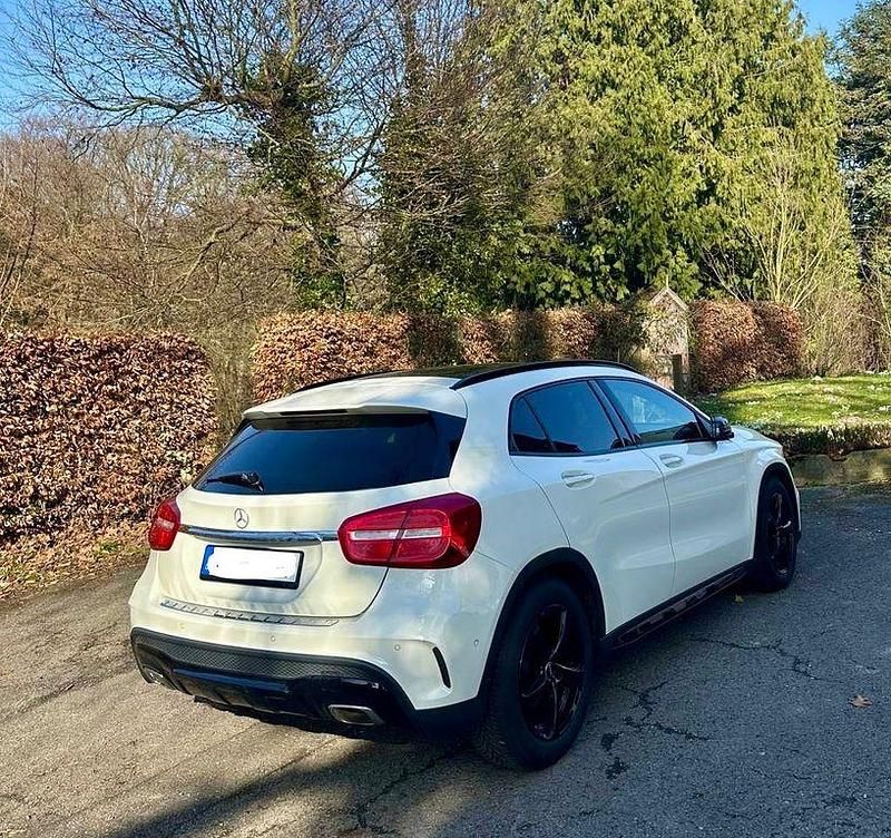 Gebraucht Mercedes GLA220 170 PS (125 kW) 2014 Weiß SUV