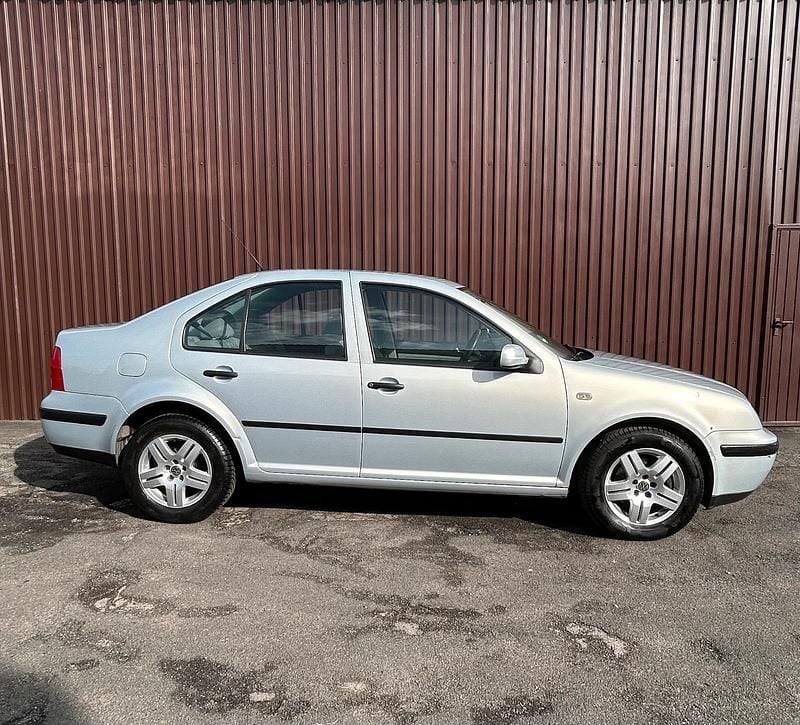 Gebraucht VW Bora 105 PS (77 kW) 1999 Grau Limousine