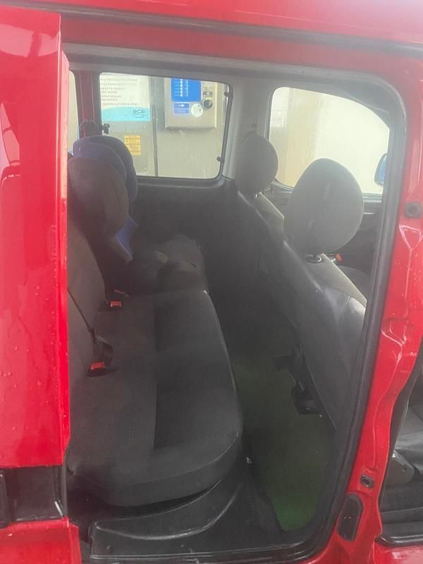 Gebraucht Citroën Berlingo 75 PS (55 kW) 2009 Rot Van / Kleinbus