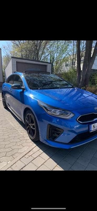 Blau Gebraucht 2019 Kia ProCeed GT-Line Kleinwagen | 18.800 € (Fairer Preis) - Bild 1/4