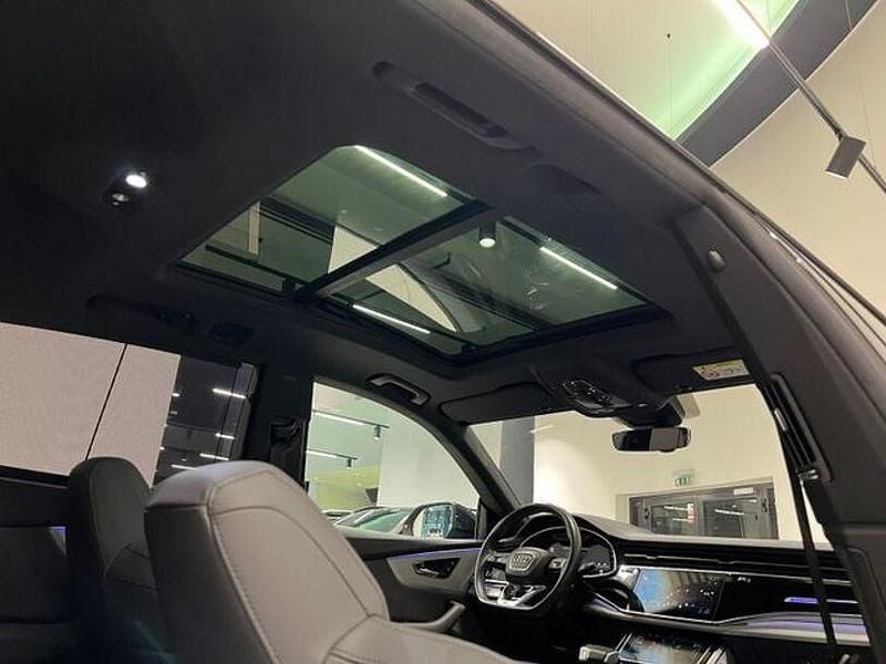 Gebraucht Audi SQ8 Sport 435 PS (319 kW) 2021 Schwarz SUV