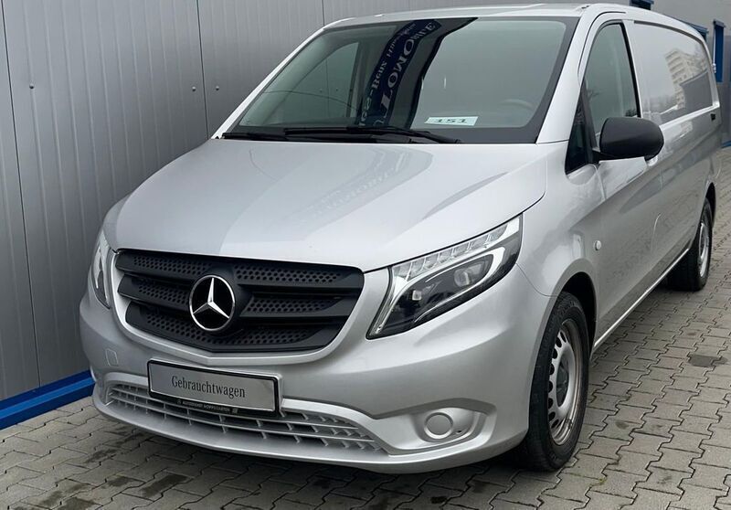 Gebraucht Mercedes Vito 190 PS (139 kW) 2019 Brillantsilber metallic Van