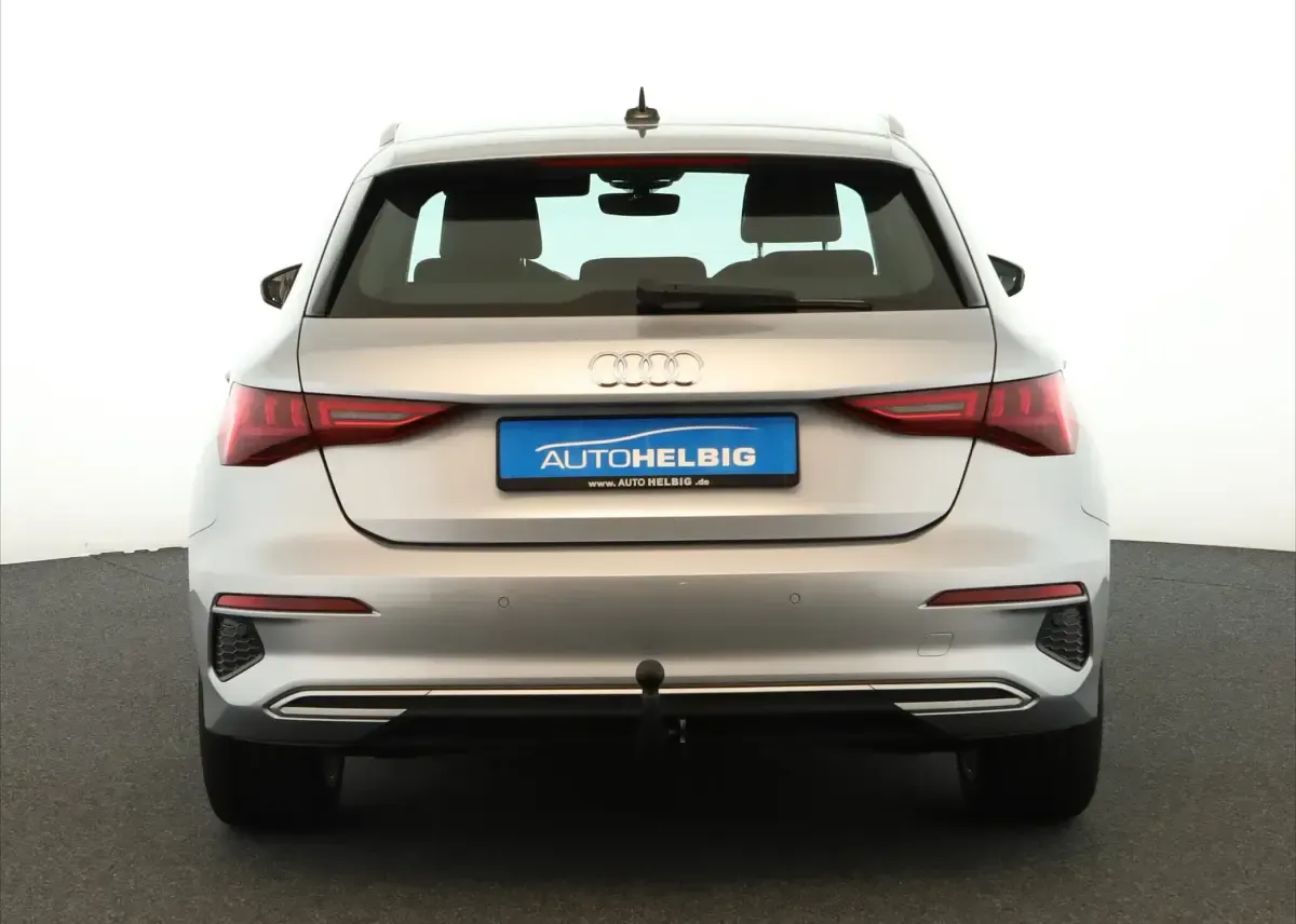 Gebraucht Audi A3 Advanced 150 PS (110 kW) 2022 Florettsilber metallic Limousine