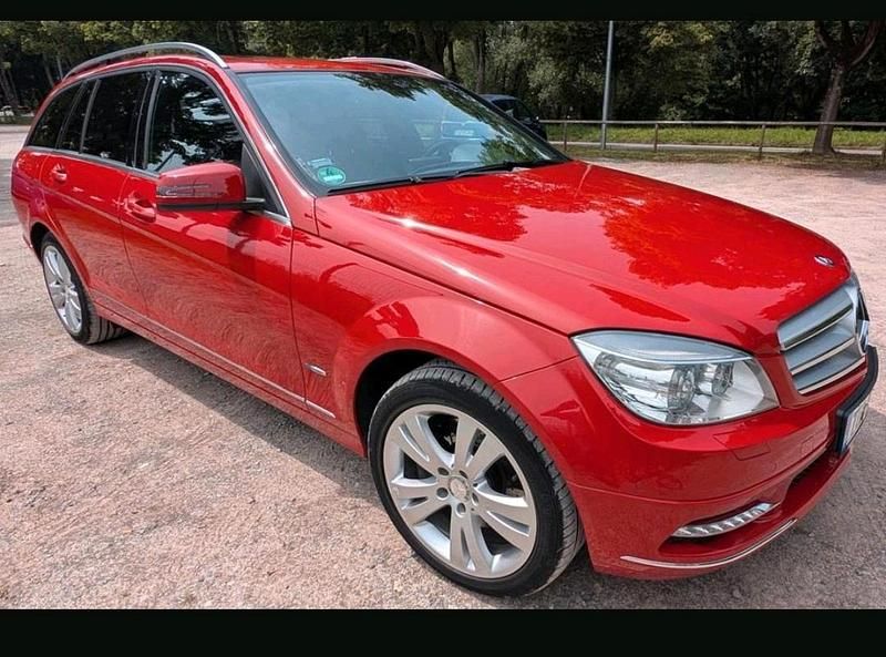 Gebraucht Mercedes C350 231 PS (169 kW) 2011 Rot Kombi