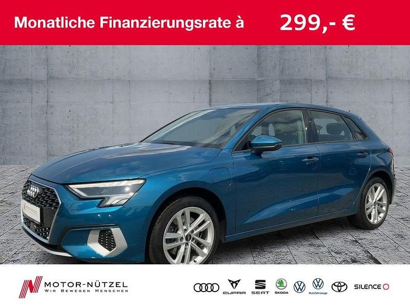 Atollblau metallic Gebraucht 2021 Audi A3 Sportback e-tron Ambiente Limousine | 22.630 € (Superpreis) - Bild 1/4