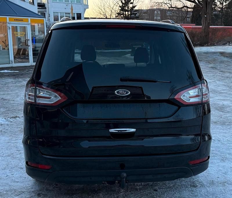 Gebraucht Ford Galaxy 100 PS (73 kW) 2018 Schwarz Van / Kleinbus