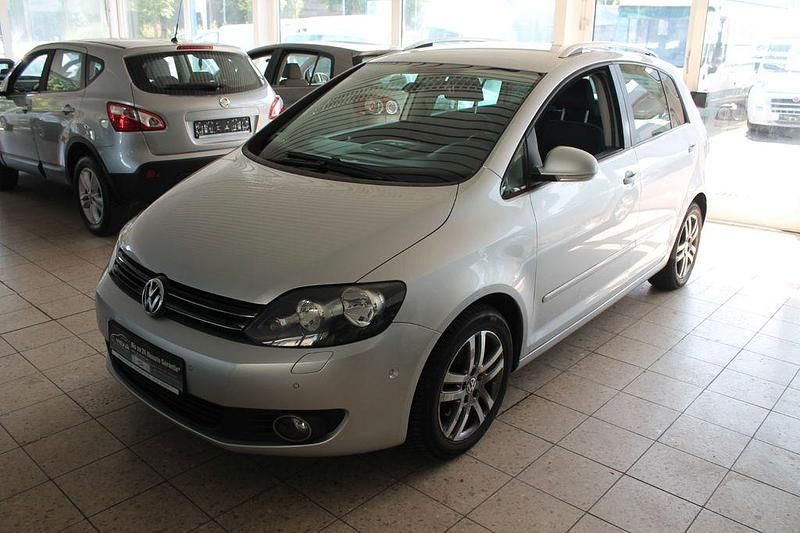 Silber Gebraucht 2009 VW Golf Plus Cross Van / Kleinbus | 8.490 € (Etwas zu teuer) - Bild 1/4