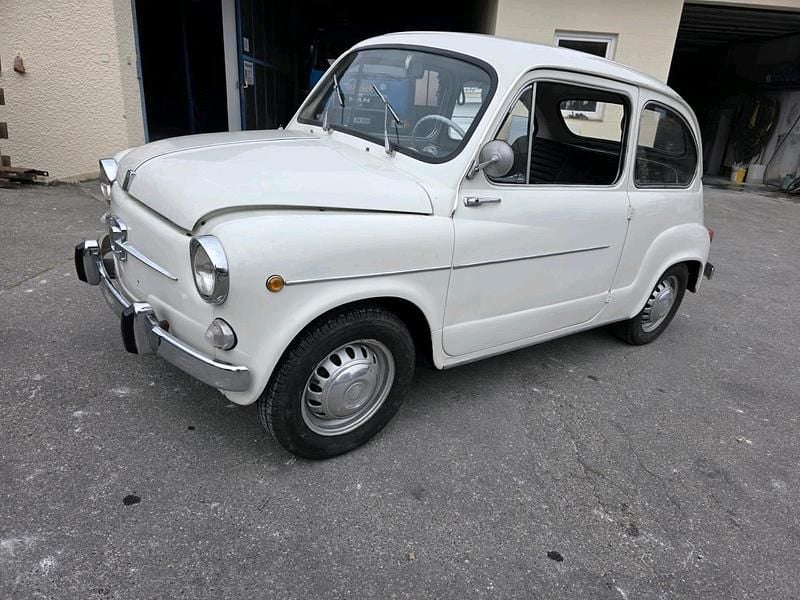 Weiß Gebraucht 1964 Fiat 600D Kleinwagen | 5.000 € - Bild 1/4
