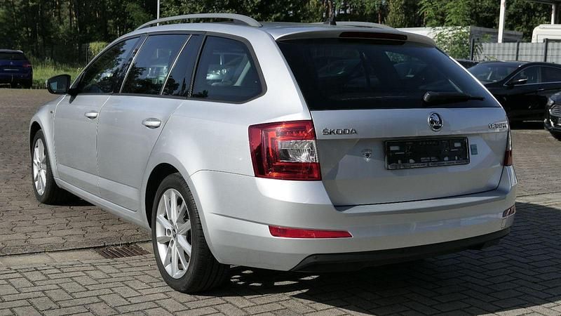 Gebraucht Skoda Octavia Joy 110 PS (80 kW) 2017 Silber Kombi