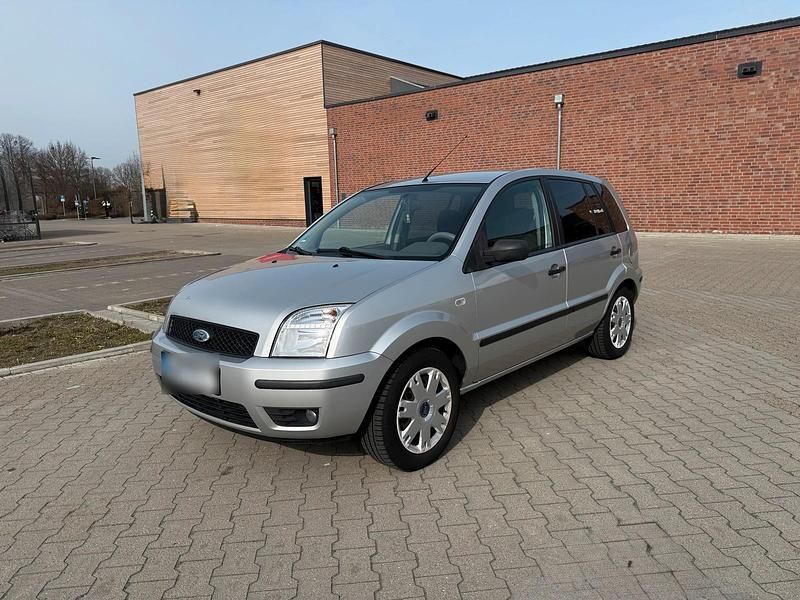 Gebraucht Ford Fusion 80 PS (58 kW) 2003 Silber Kleinwagen