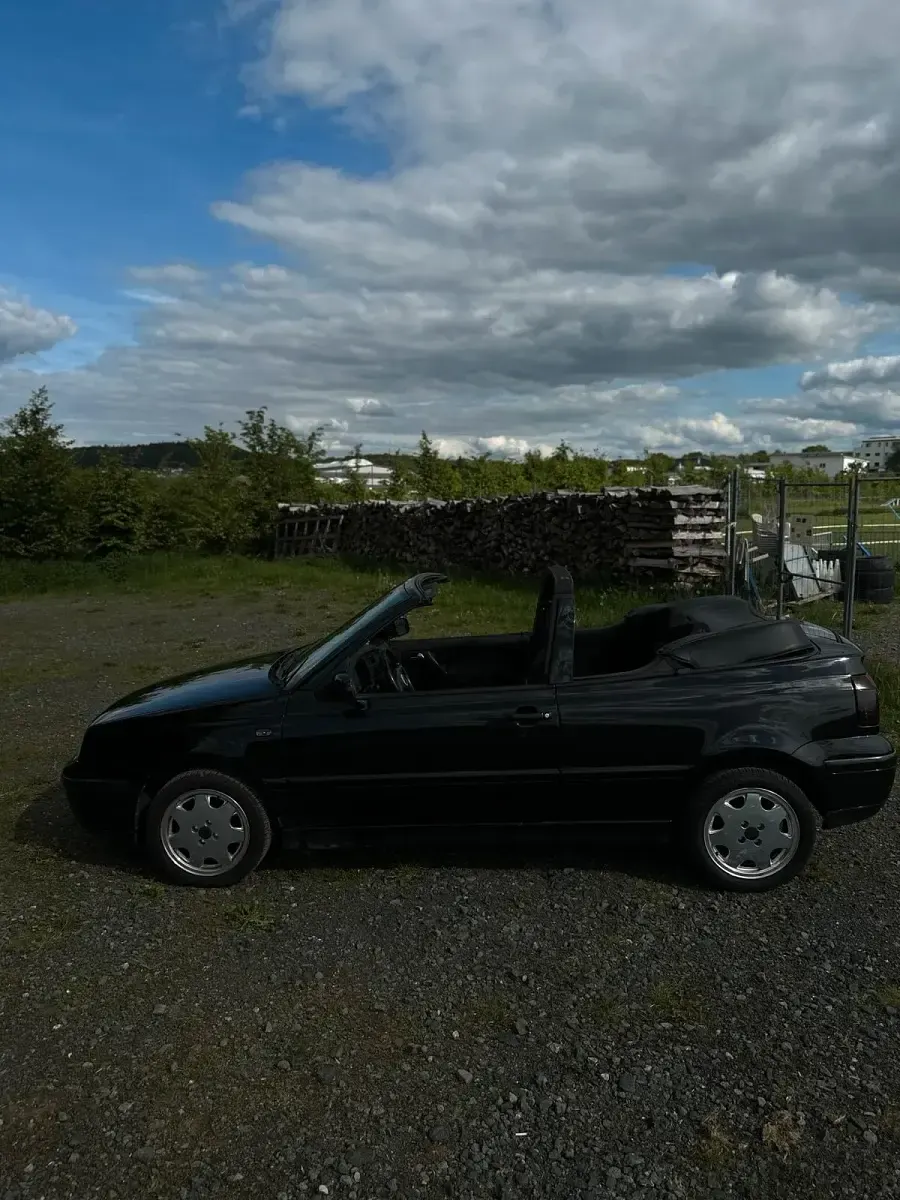 Gebraucht VW Golf 116 PS (85 kW) 2000 Schwarz Cabrio