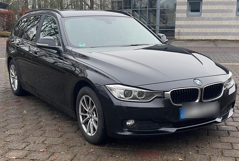 Gebraucht BMW 318 143 PS (105 kW) 2010 Schwarz Kombi