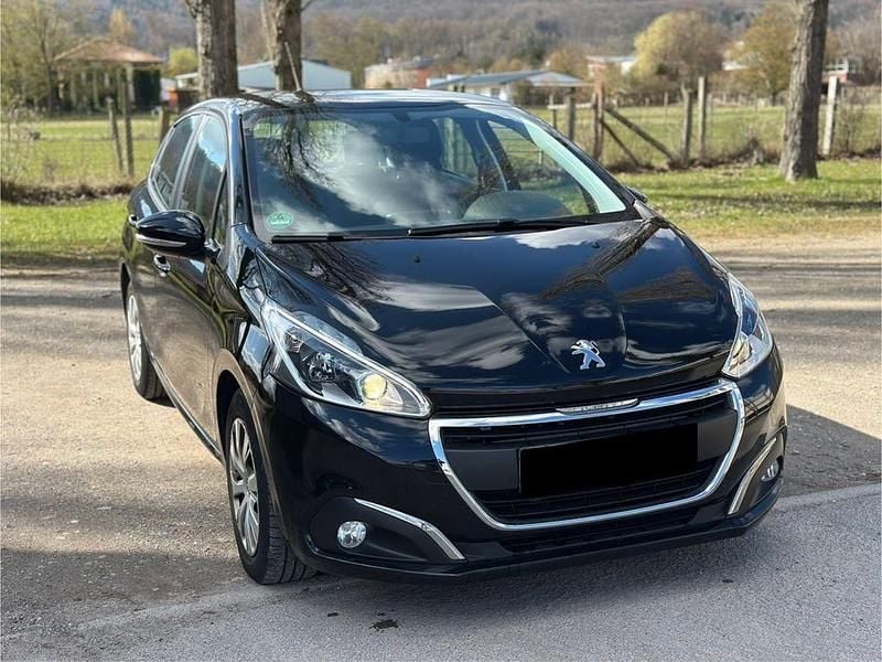 Gebraucht Peugeot 208 Active 83 PS (61 kW) 2019 Kleinwagen