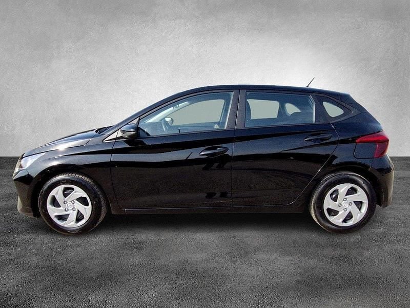 Gebraucht Hyundai i20 Select 84 PS (61 kW) 2022 Phantom black (metallic) Kleinwagen