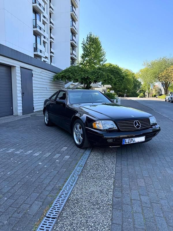 Schwarz Gebraucht 1996 Mercedes SL320 Cabrio | 10.490 € - Bild 1/4