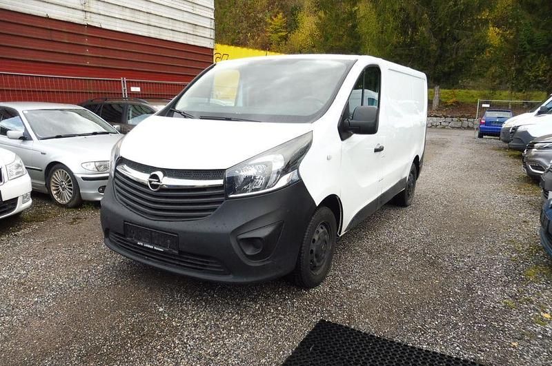 Second-hand Opel Vivaro 120 CP (88 kW) 2017 Alb Monovolum