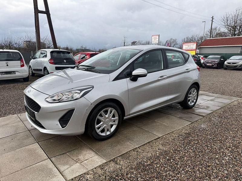 Gebraucht Ford Fiesta Cool & Connect 71 PS (52 kW) 2018 Silber Kleinwagen