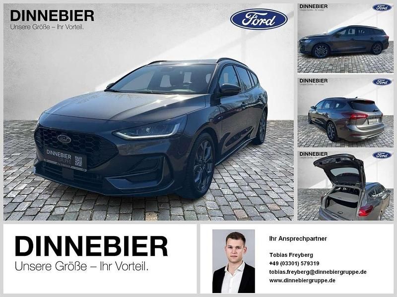 Grau Gebraucht 2024 Ford Focus ST-Line X Limousine | 21.895 € (Superpreis) - Bild 1/1