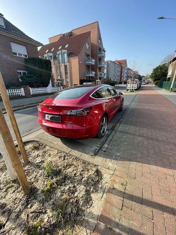 Gebraucht Tesla Model 3 350 kW (476 PS) 2020 Rot Limousine
