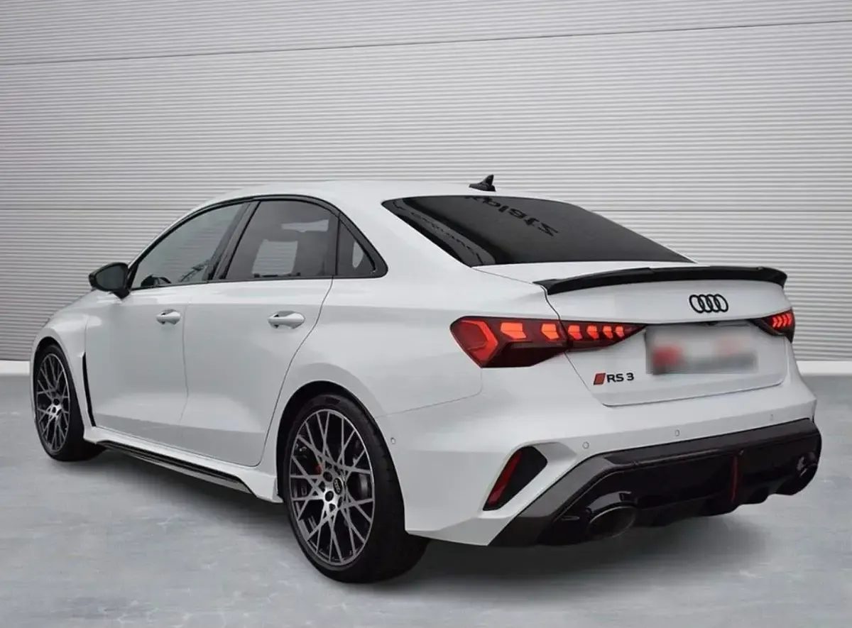 Gebraucht Audi RS3 Ambiente 400 PS (294 kW) 2024 Weiß Limousine