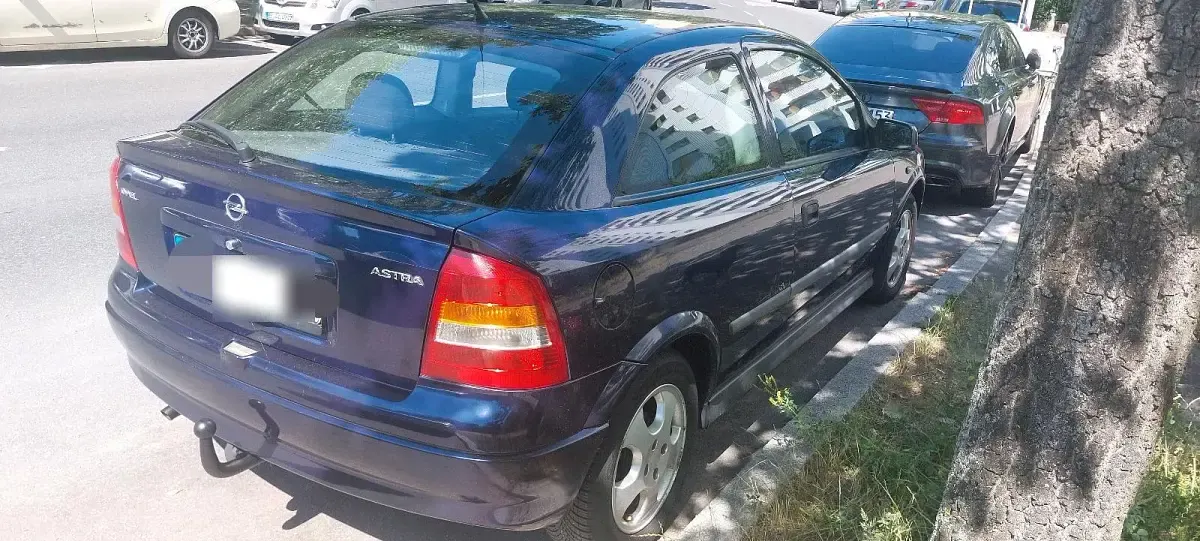 Gebraucht Opel Astra Edition 2000 Blau Kleinwagen