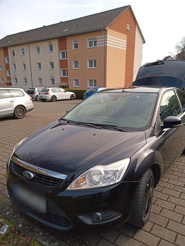 Gebraucht Ford Focus 105 PS (77 kW) 2010 Schwarz Coupé