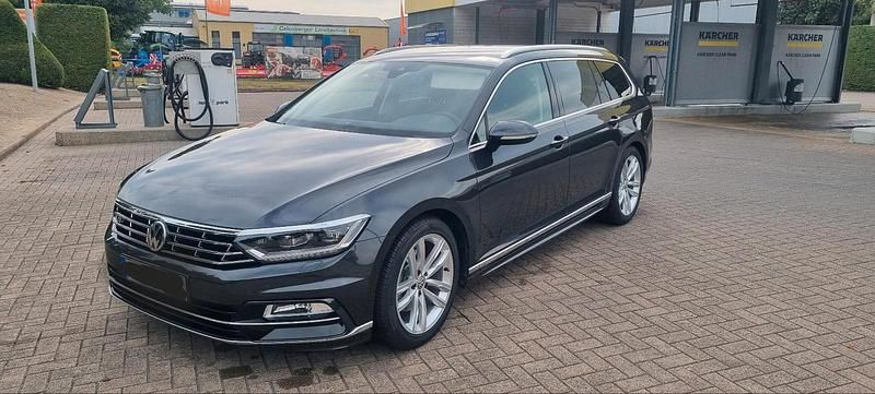 Gebraucht VW Passat 179 PS (131 kW) 2018 Grau Kombi