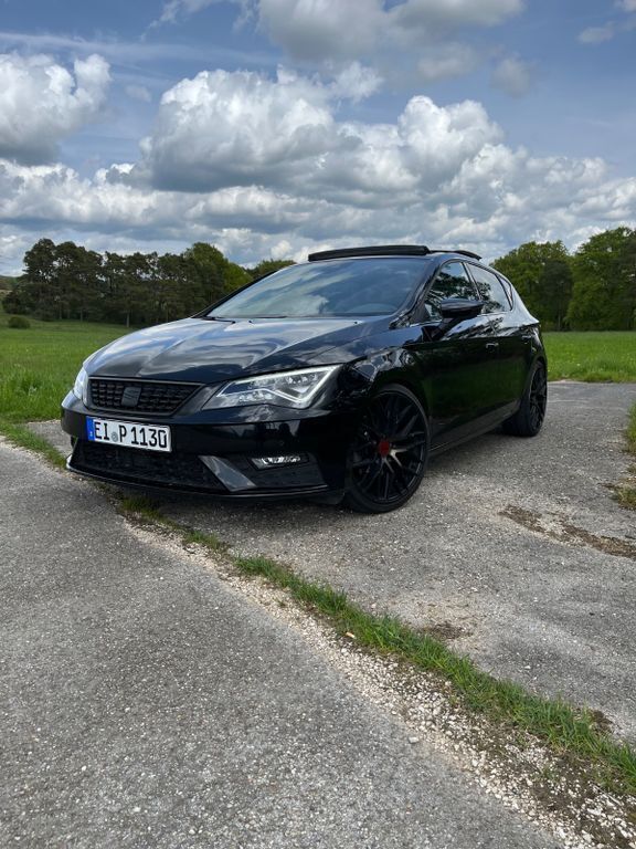 Schwarz Gebraucht 2019 Seat Leon ST XCELLENCE Kombi | 18.999 € (Fairer Preis) - Bild 1/4