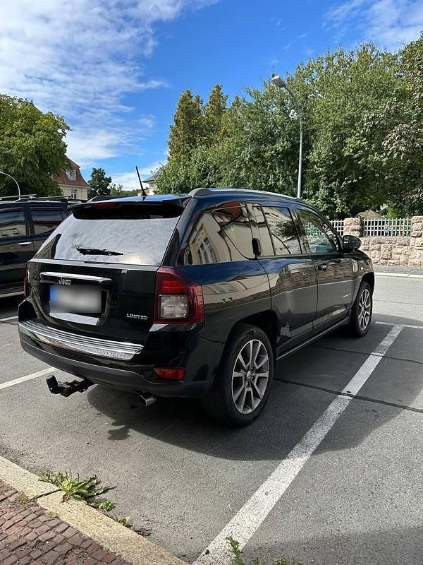 Usado Jeep Compass Limited 174 HP (127 kW) 2015 Preto SUV