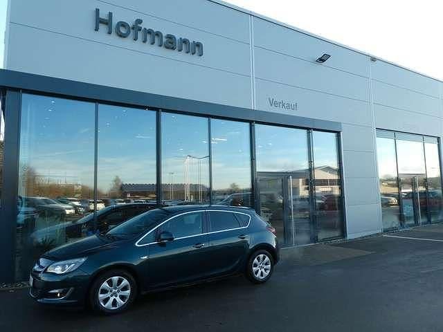 Grün Gebraucht 2014 Opel Astra Exklusiv Limousine | 6.450 € (Fairer Preis) - Bild 1/4