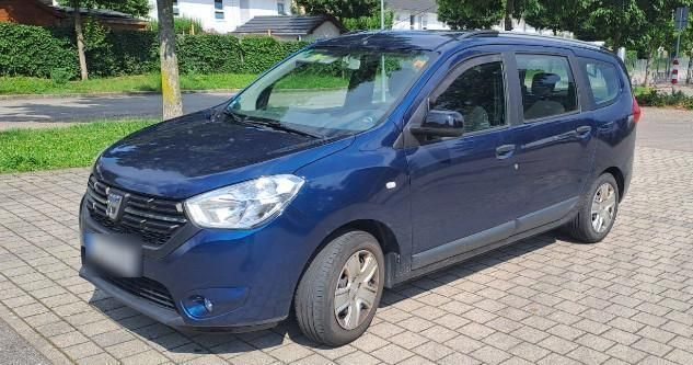 Blau Gebraucht 2019 Dacia Lodgy Van / Kleinbus | 10.500 € (Guter Preis) - Bild 1/4