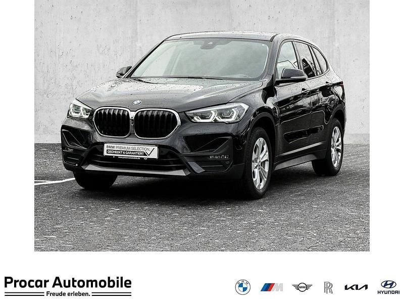 Schwarz Gebraucht 2022 BMW X1 Sport Line SUV | 25.890 € (Guter Preis) - Bild 1/4