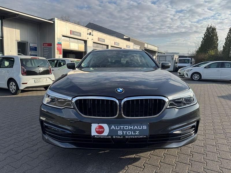 Gebraucht BMW 520 Sport Line 184 PS (135 kW) 2020 Sophistograu Kombi