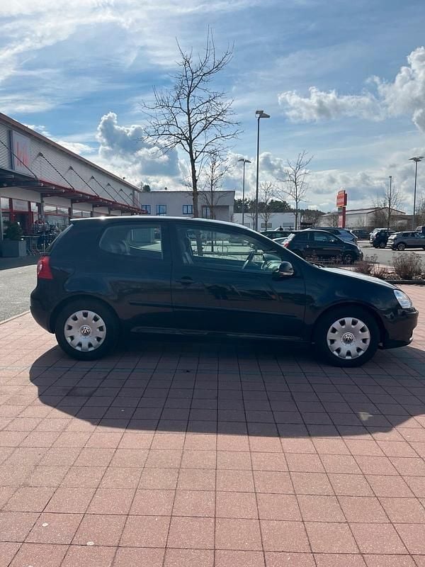 Gebraucht VW Golf V Highline 105 PS (77 kW) 2004 Schwarz Kleinwagen